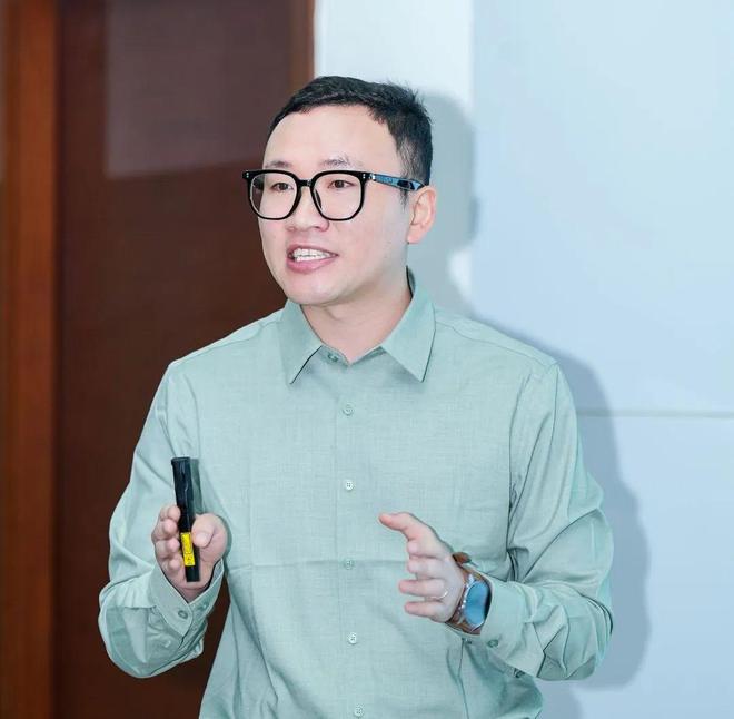 博魚(yú)官網(wǎng)CBD 廣州 “公裝聯(lián)”廣州TOP設(shè)想院縱貫車片面掌握貿(mào)易公裝新機(jī)緣！(圖8)